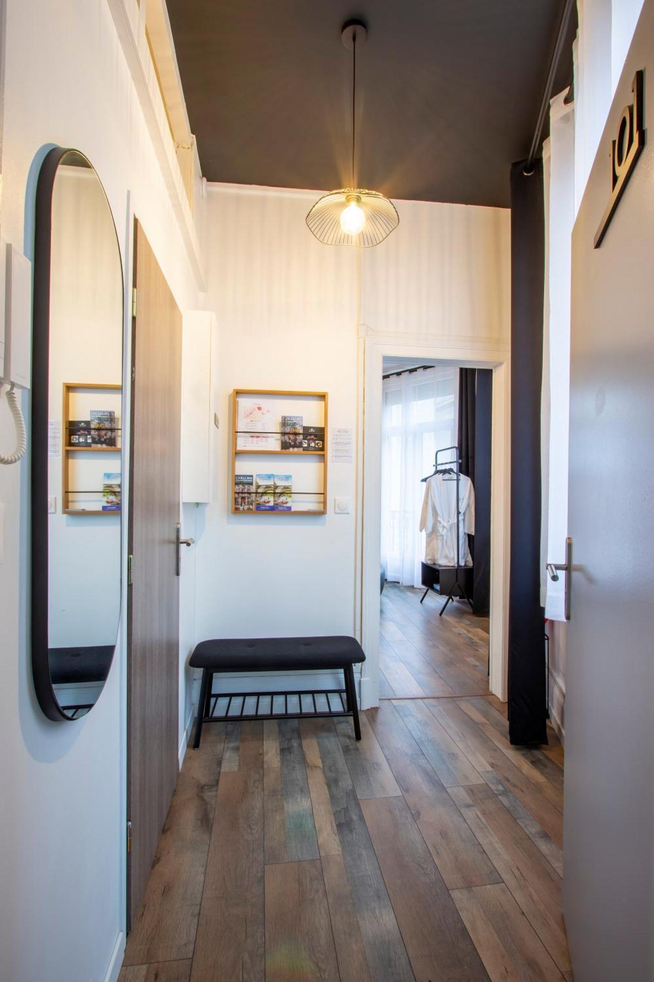 L'Hyper Centre - Netflix & Wifi - Literie Haut De Gamme - Check-In 24H24 - Goodmarning Châlons-en-Champagne Exteriör bild